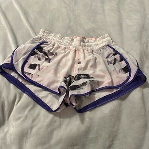 Lululemon shorts: size 6, 2.5”